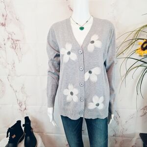 Aaeda Floral Cardigan Sweater Gray Spring Lightweight Button Front